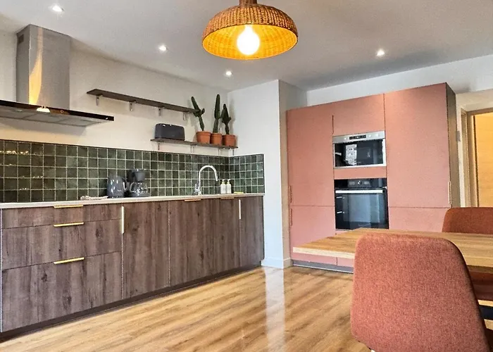 Pueblo Bonito Avec Terrasse * Épinal